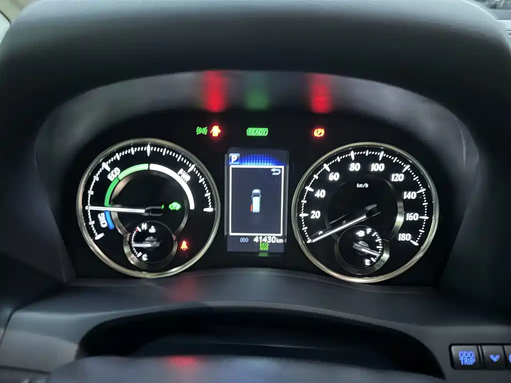 Toyota Vellfire — миниатюра 17