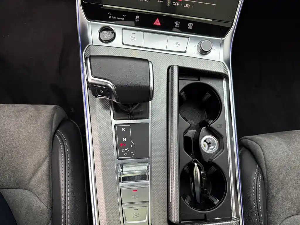 Audi A6L New Energy — миниатюра 9