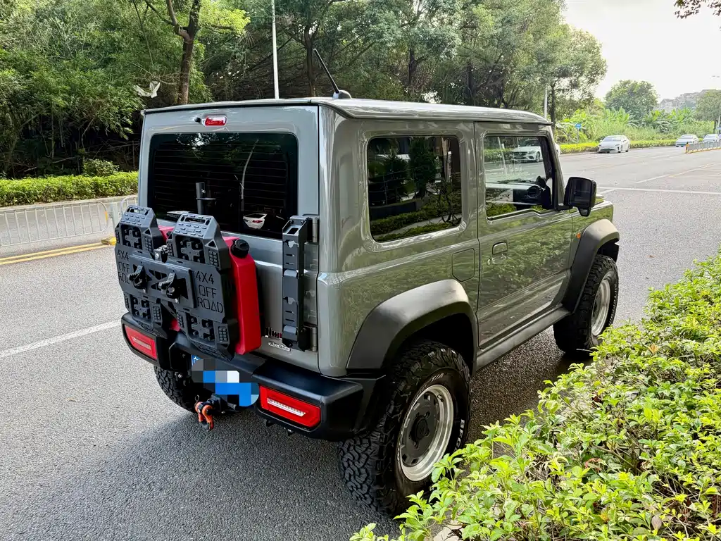Suzuki Jimny — миниатюра 9