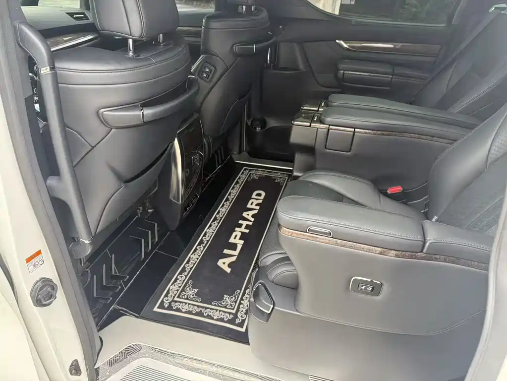 Toyota Alphard 2023 2.5L Premium