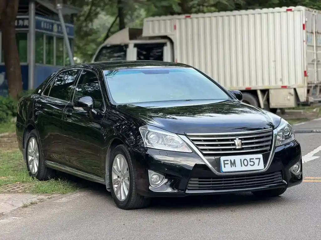 Toyota Crown 2012 2.5L Royal
