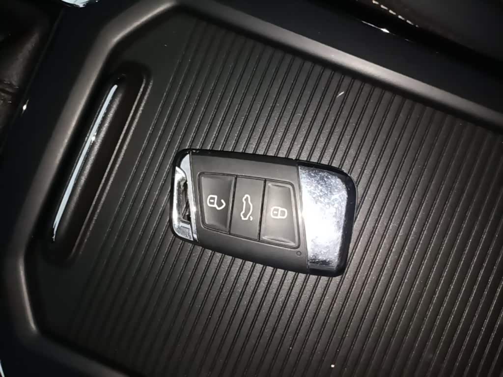 Volkswagen Passat 1.4 л 2021 г. Чёрный, пробег 45300 км