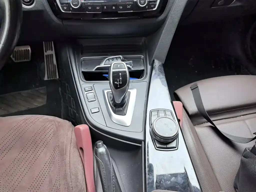 BMW 3 Series — миниатюра 14