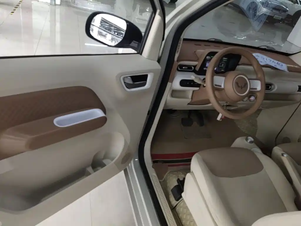 Wuling MINIEV — миниатюра 16