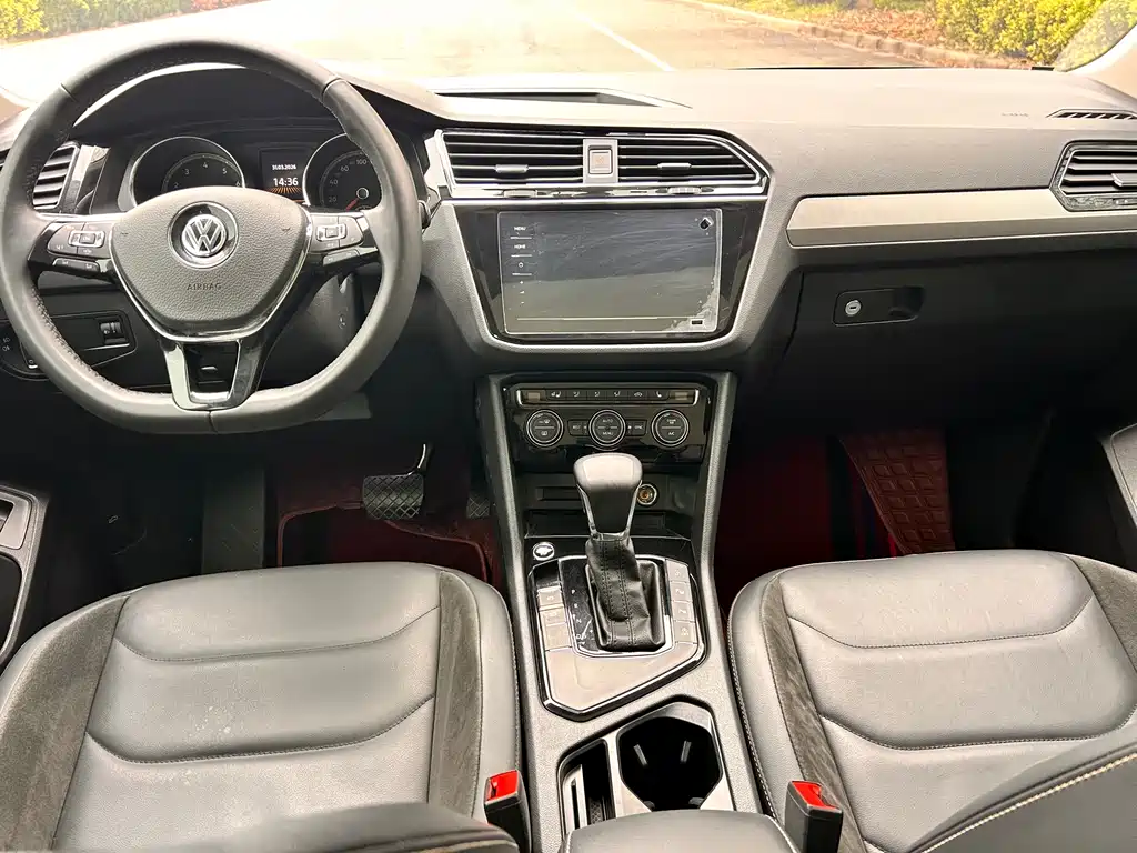 Volkswagen Tiguan L L 2020 330TSI AT Luxury VI