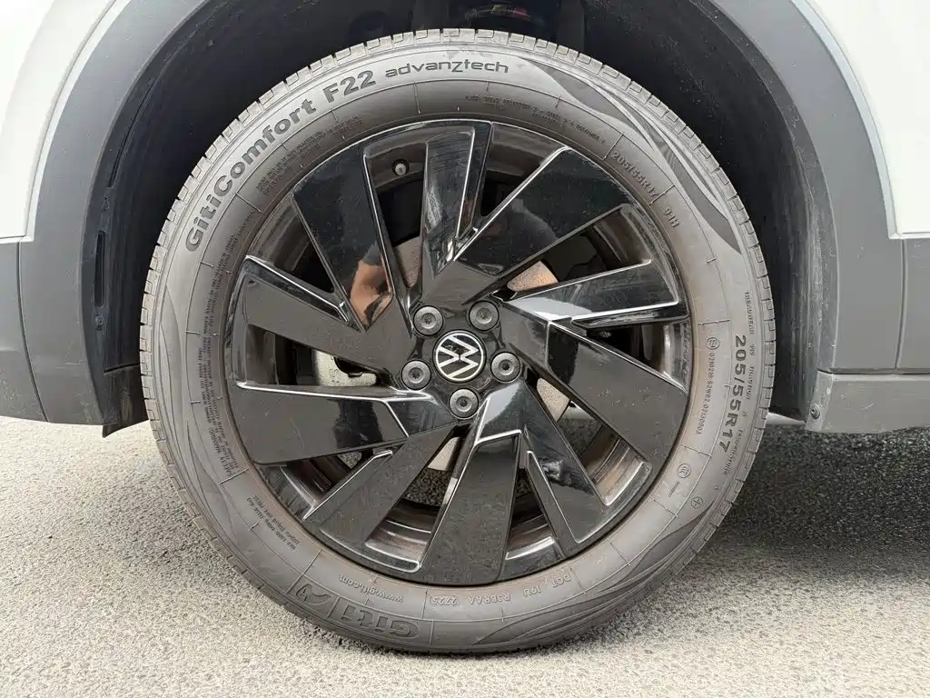 Volkswagen Tharu — миниатюра 10