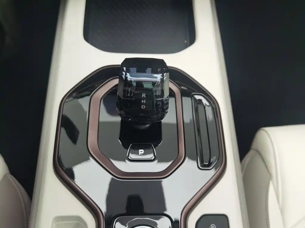 Geely Icon — миниатюра 13