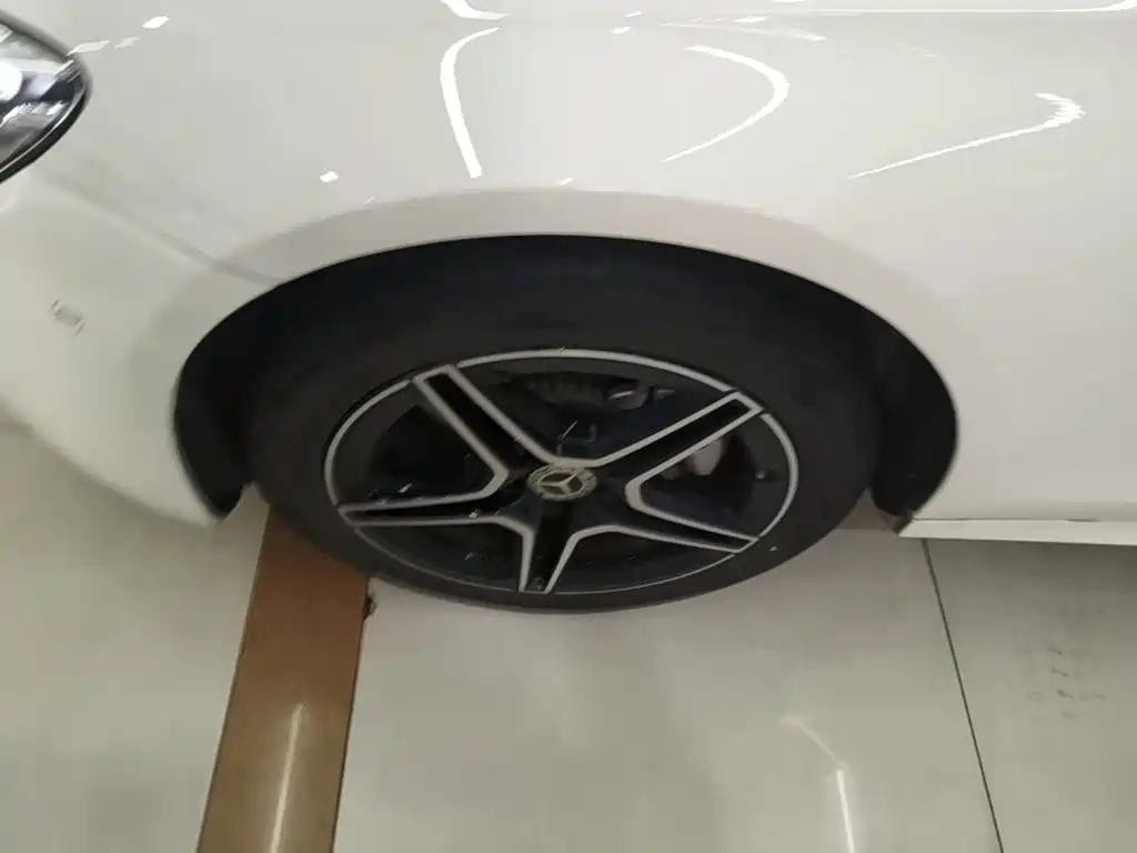 Mercedes-Benz E-Class (Import) — миниатюра 23