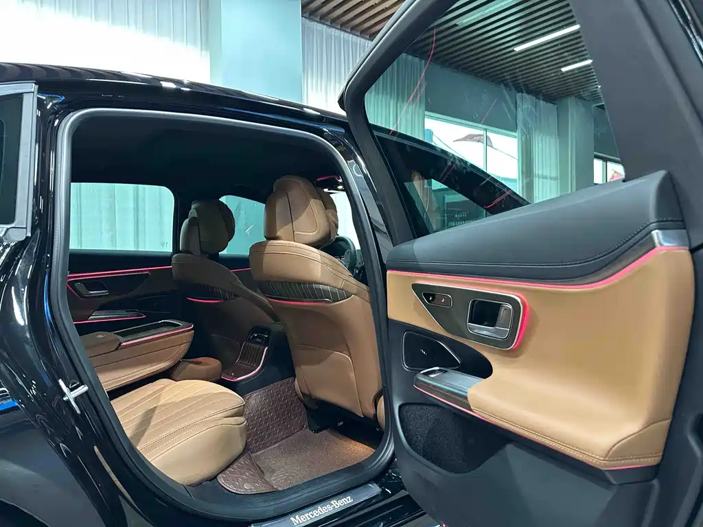 Mercedes-Benz E-Class E 2025 E 300 L Fashion