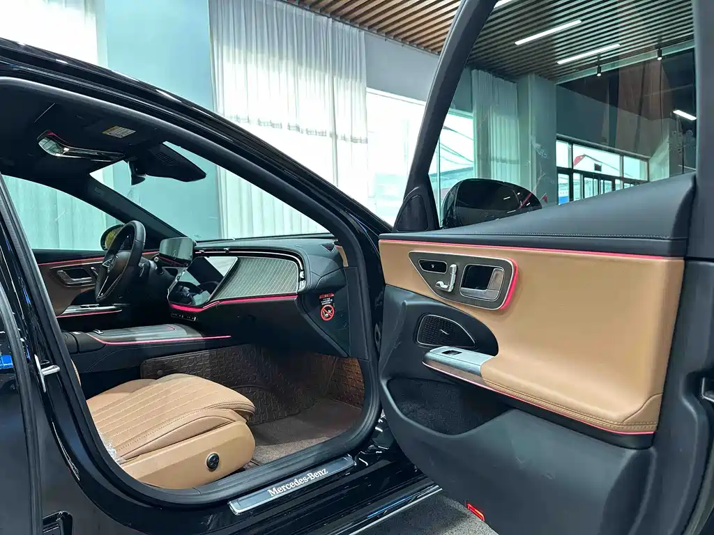 Mercedes-Benz E-Class E 2025 E 300 L Fashion