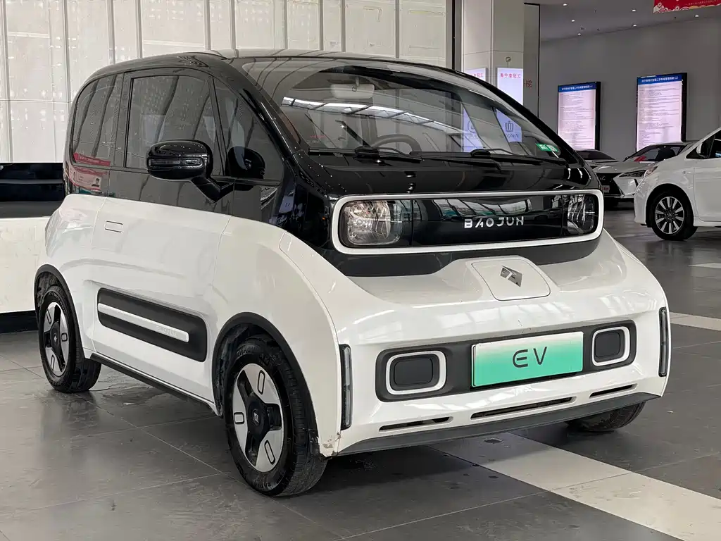 Baojun E300 — миниатюра 3