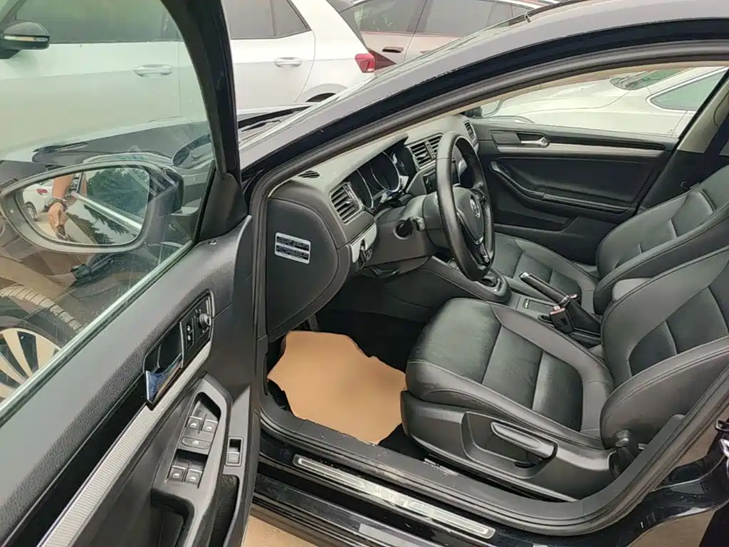 Volkswagen Sagitar — миниатюра 16