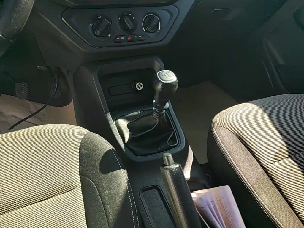 Wuling Hongguang — миниатюра 14