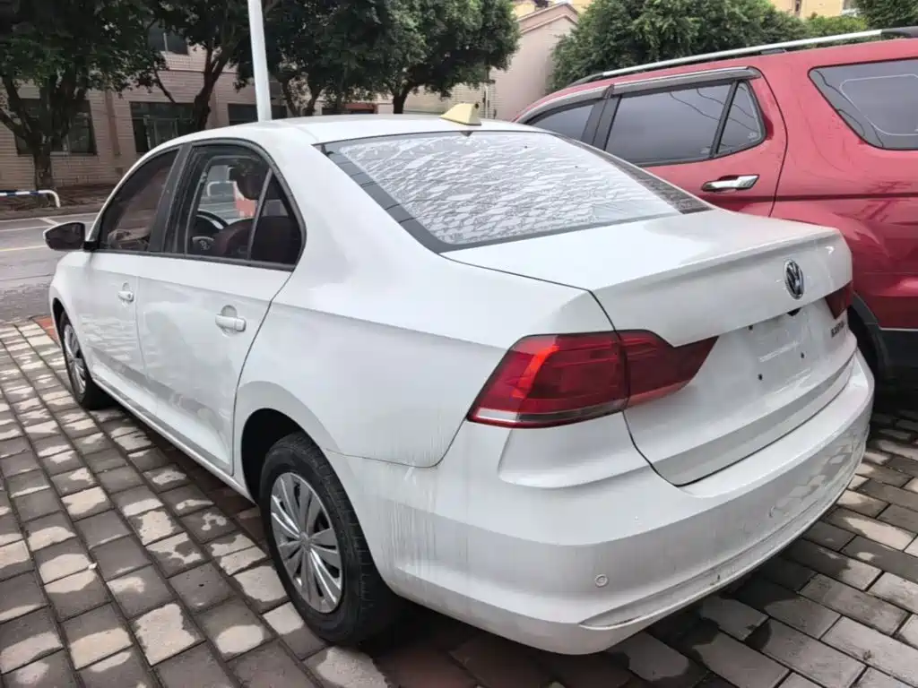 Volkswagen Santana — миниатюра 5