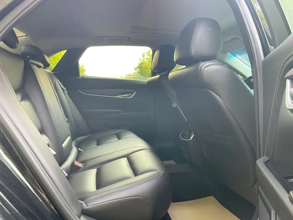 Cadillac XTS — миниатюра 12