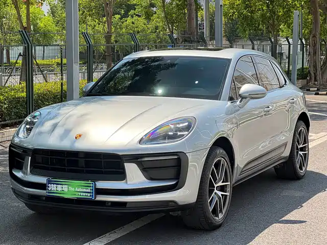 PORSCHE MACAN 2022