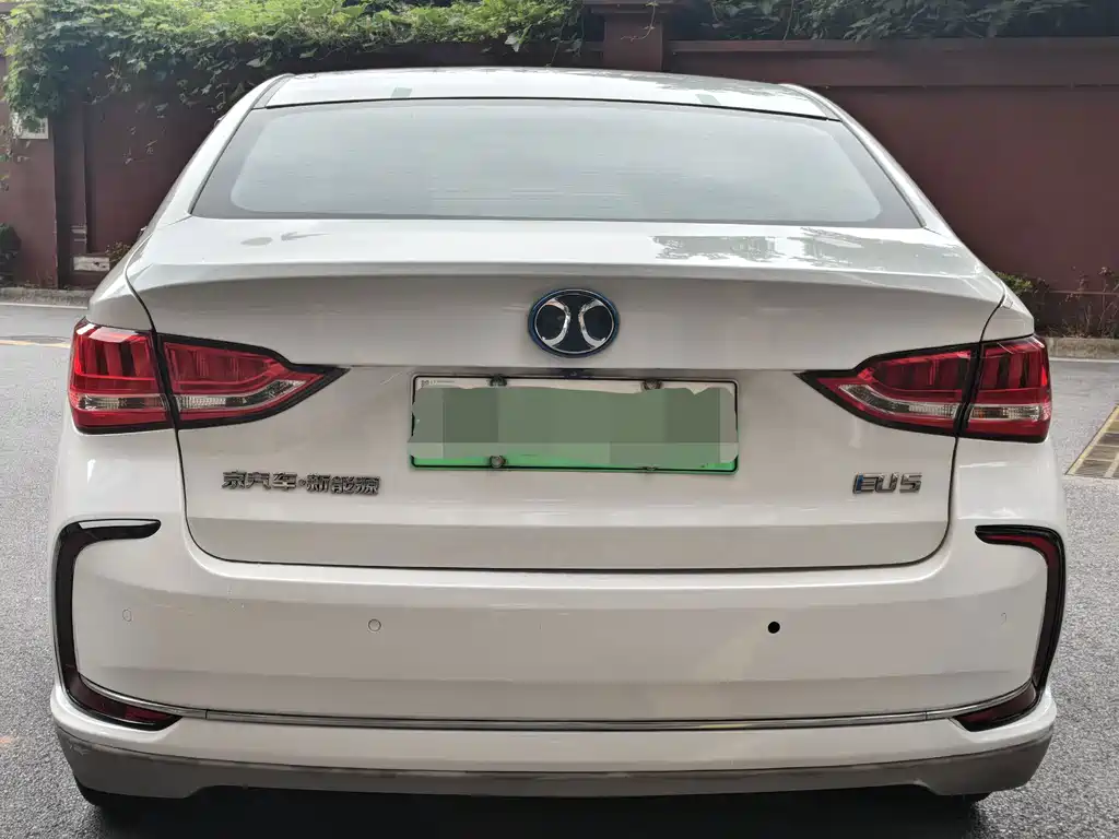 BAIC EU5 — миниатюра 5