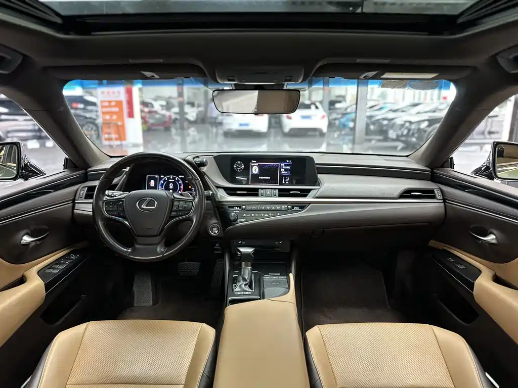 Lexus ES — миниатюра 9