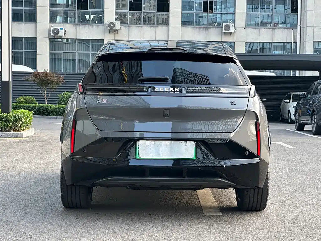 Zeekr X 2024 мест