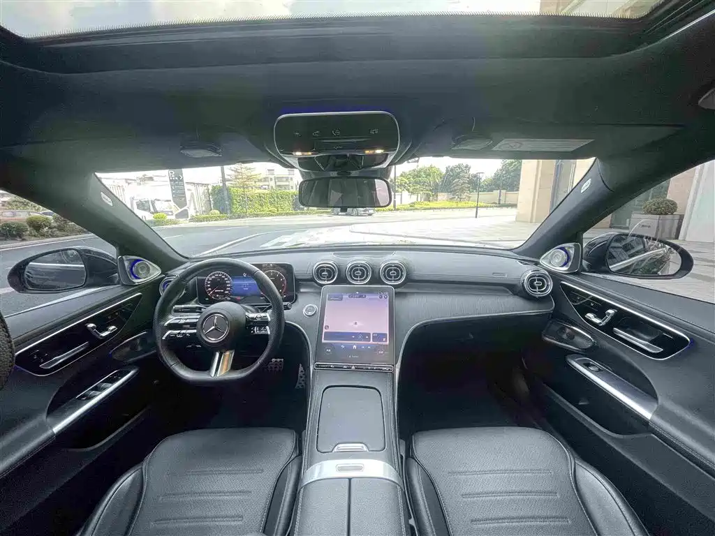 Mercedes-Benz C-Class — миниатюра 11