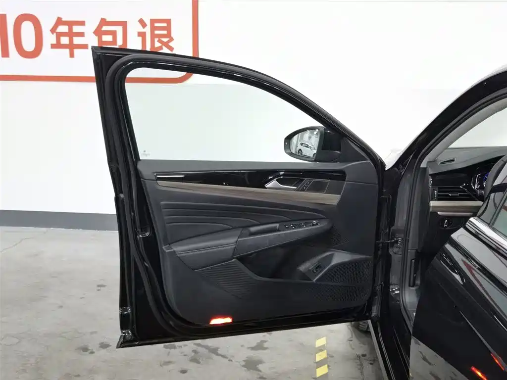 Volkswagen Passat 2020 330TSI Luxury VI