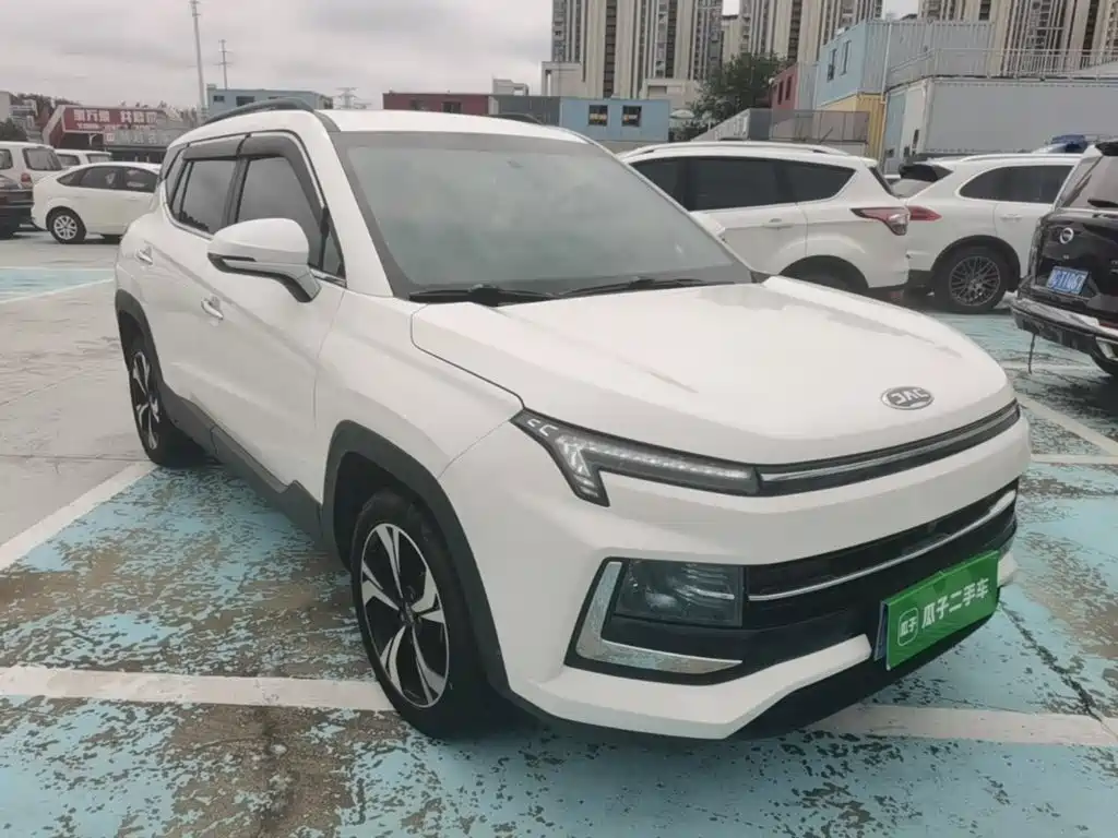 JAC X4 — миниатюра 4