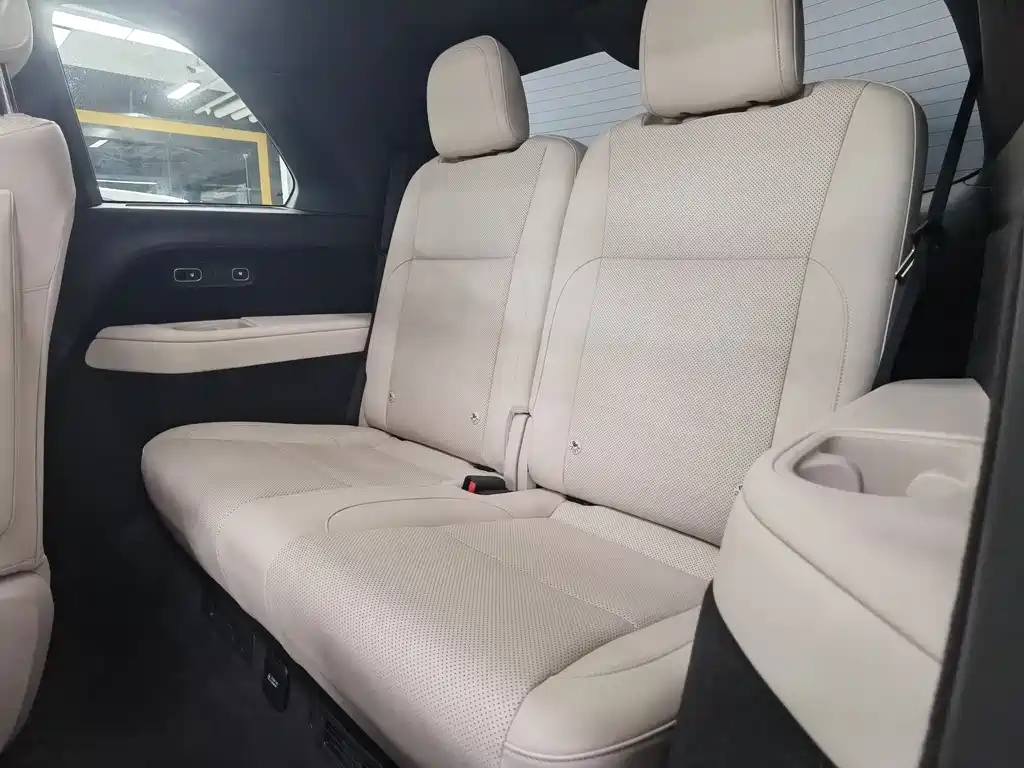 Li Auto L8 2025 Ultra
