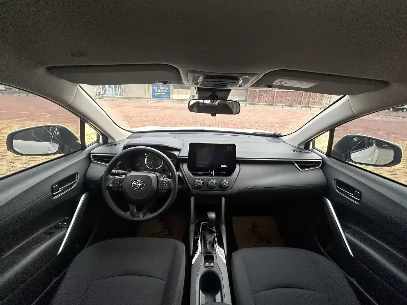 Toyota Corolla 2023 Белый из Китая, фото 6