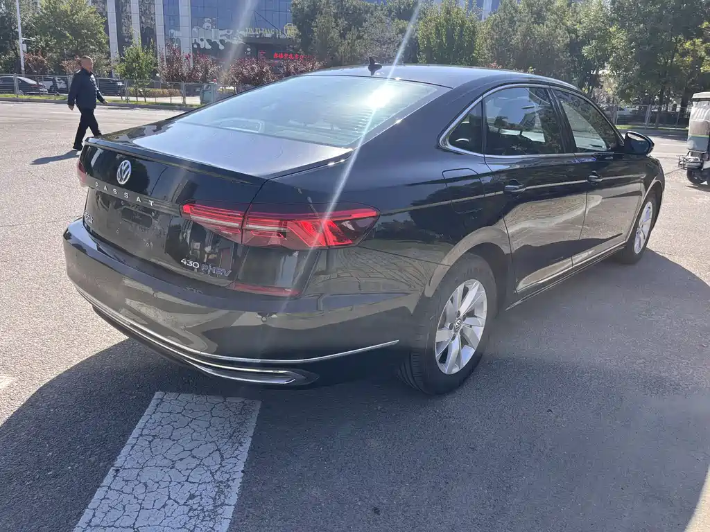 VOLKSWAGEN PASSAT NEW ENERGY