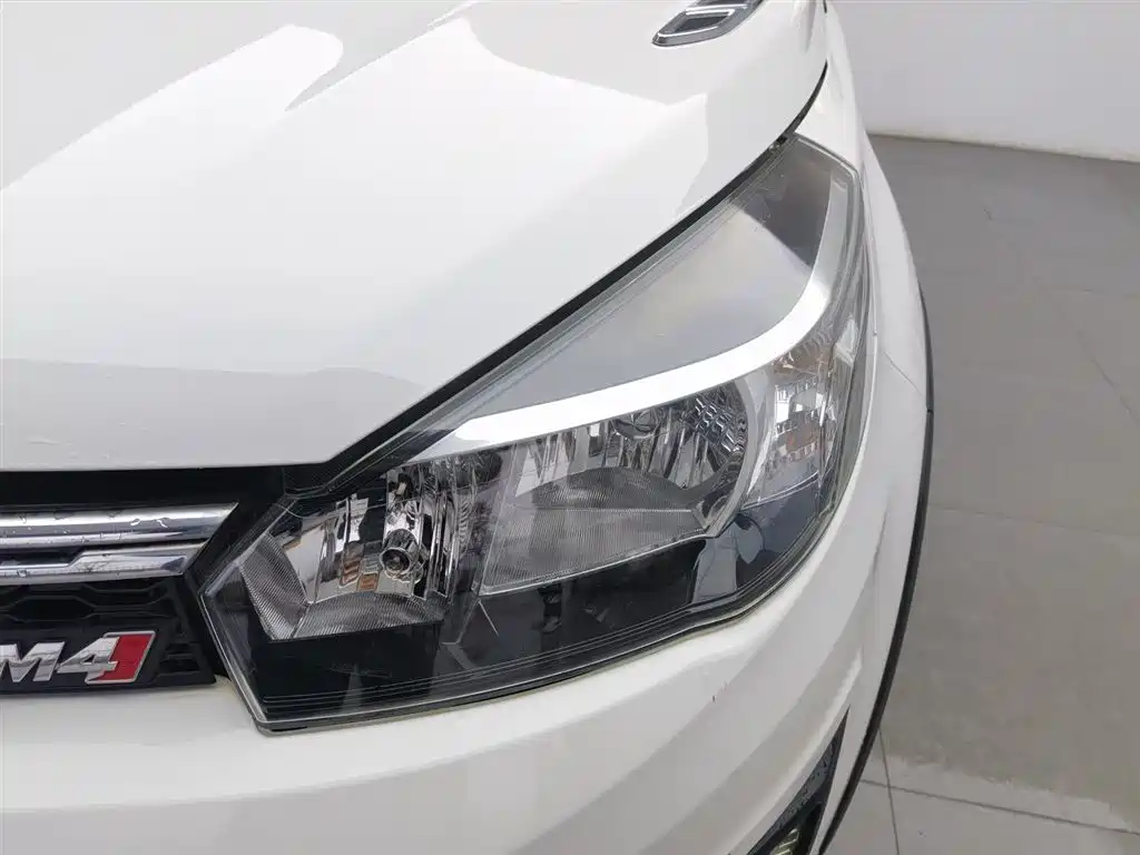 Great Wall M4 2014 1.5L MT Comfort