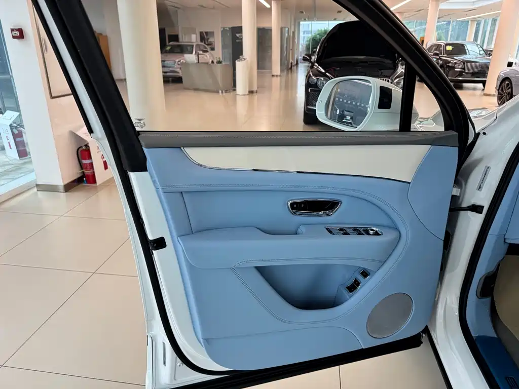 Bentley Bentayga 2026 4.0T V8
