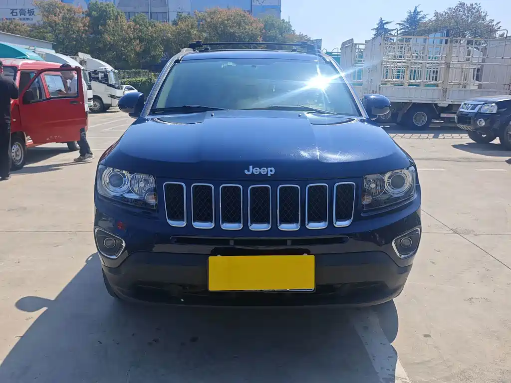Jeep Compass (Import) — миниатюра 2