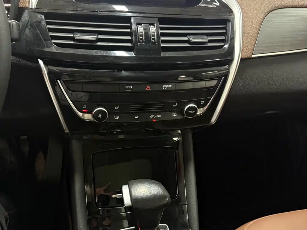 Borgward BX5 — миниатюра 11