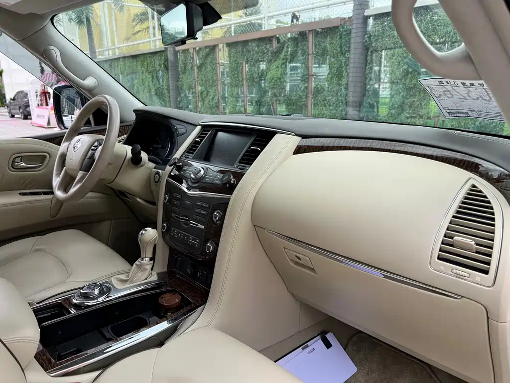 Nissan Patrol — миниатюра 11