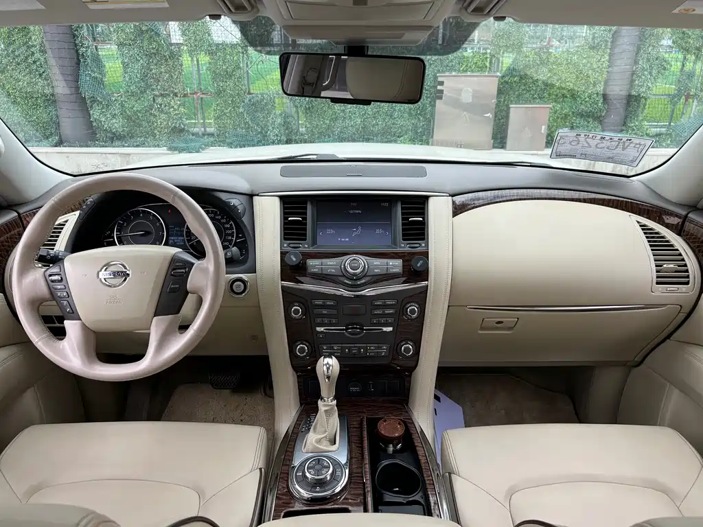 Nissan Patrol — миниатюра 17