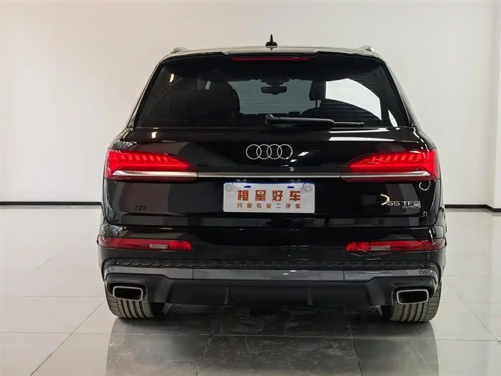 Audi Q7 2025 55 TFSI quattro S line Sport