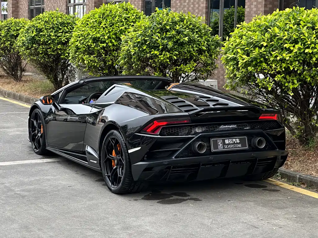LAMBORGHINI HURACÁN