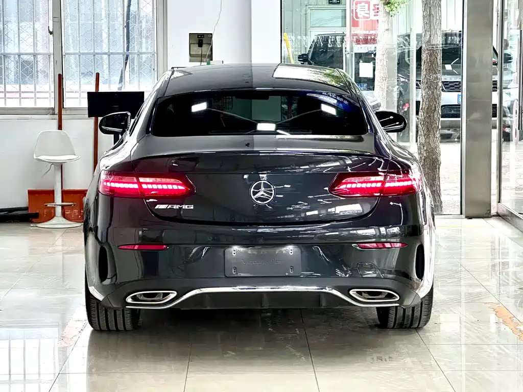 MERCEDES-BENZ E CLASS