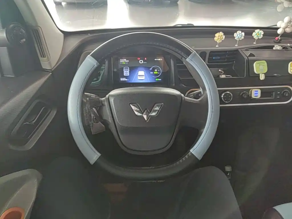 Wuling MINIEV — миниатюра 11