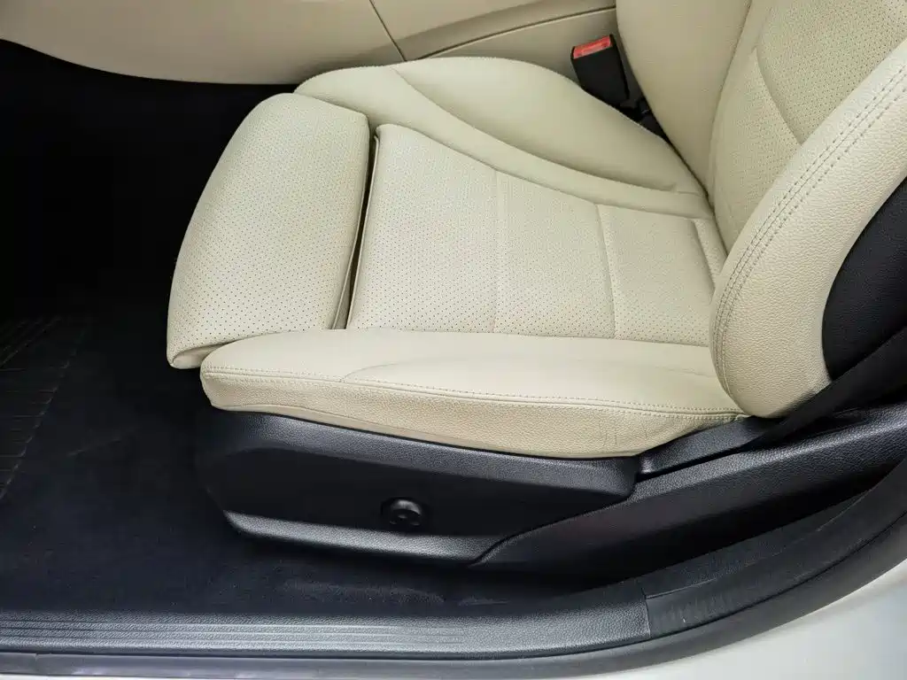 Mercedes-Benz C-Class — миниатюра 20