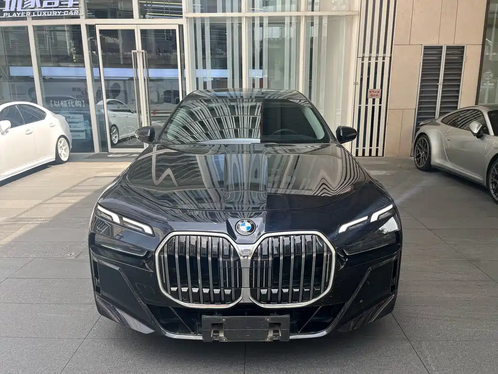 BMW 7 SERIES