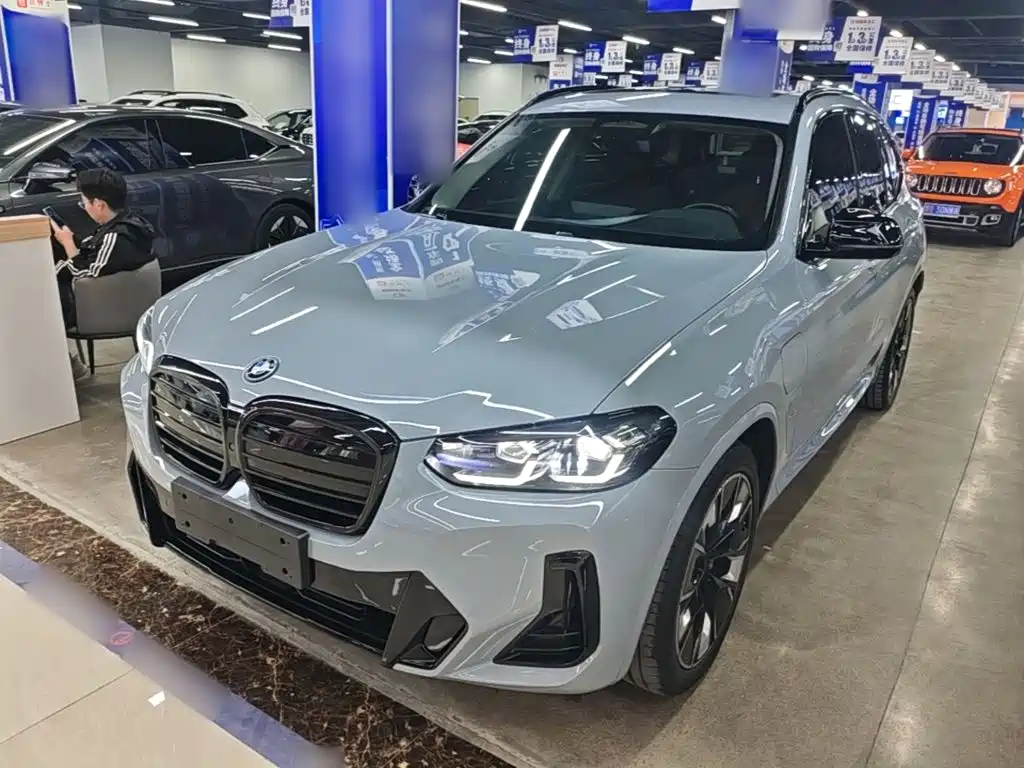 BMW iX3 — миниатюра 2