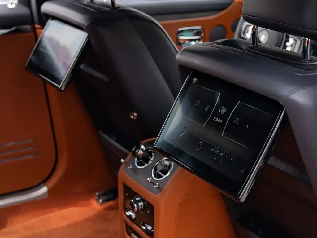 Rolls-Royce Ghost 6.7T Long Wheelbase Edition, фото 26