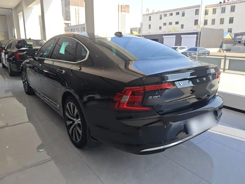 Volvo S90 2021 B5 Luxury