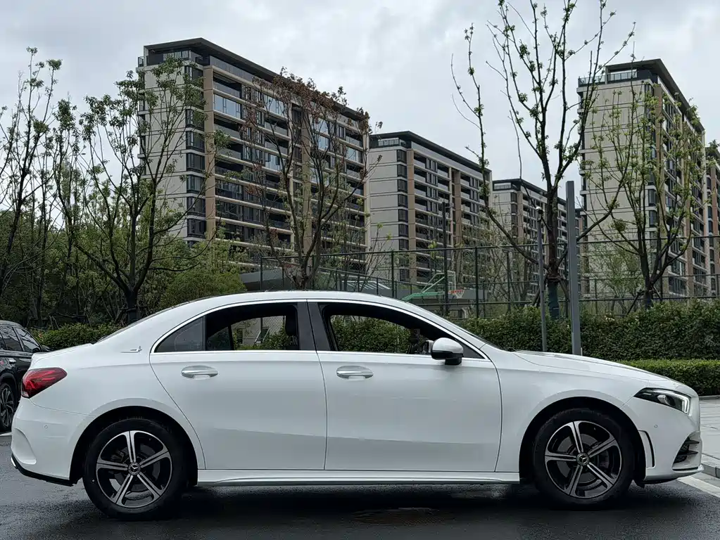 Mercedes-Benz A-Class — миниатюра 12