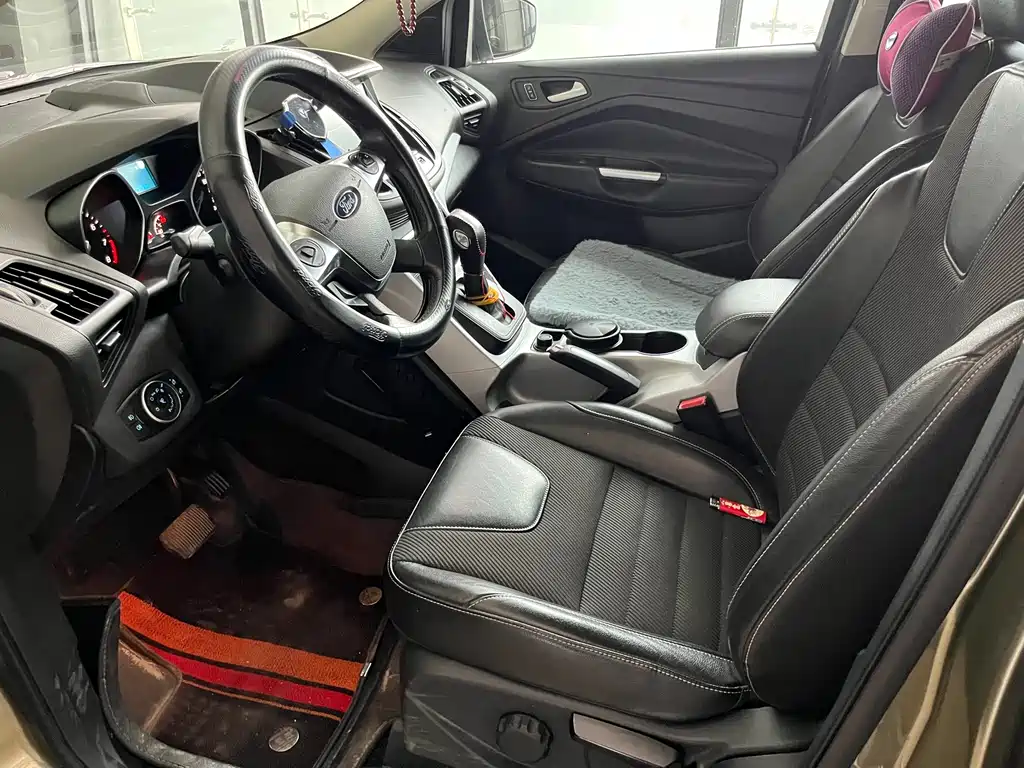 Ford Kuga — миниатюра 9