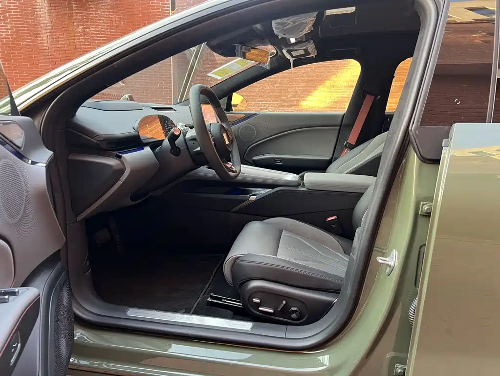 ZEEKR EXTREME KRYPTON 007GT