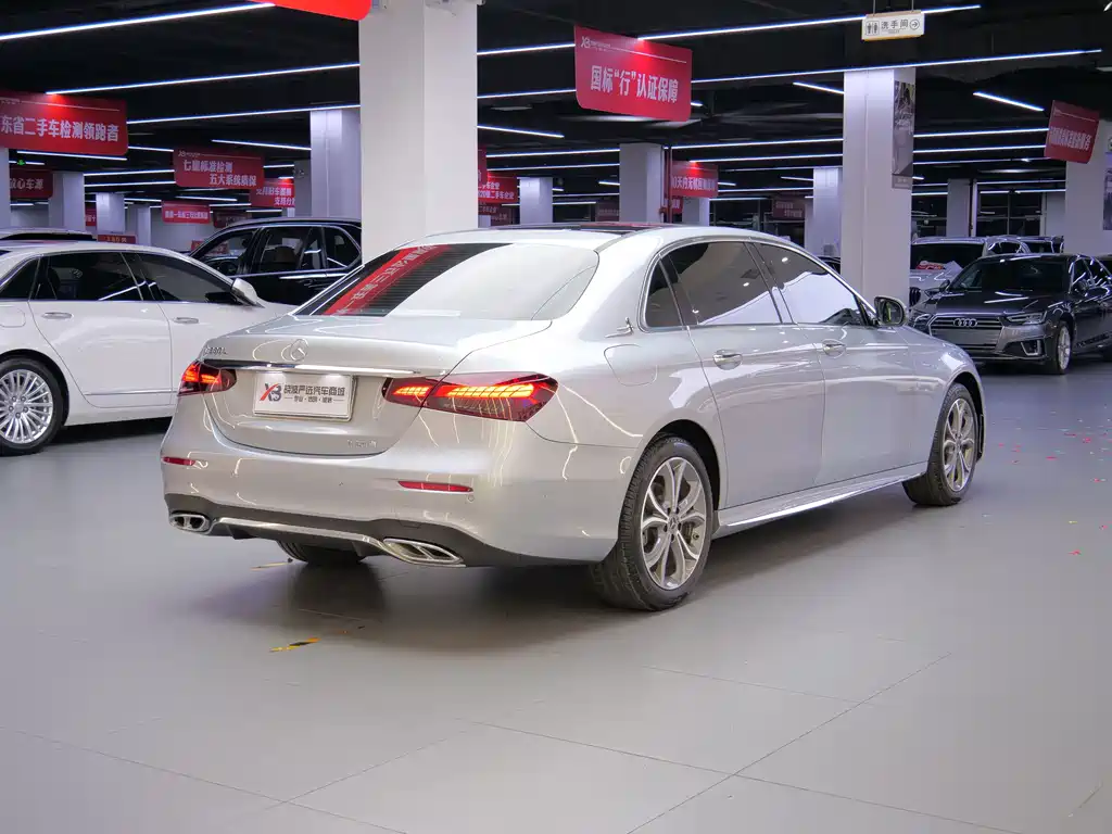 Mercedes-Benz E-Class — миниатюра 7