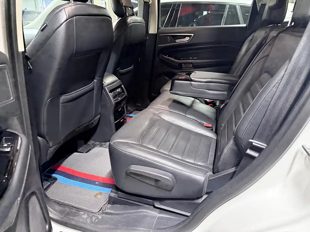 Ford Edge — миниатюра 11