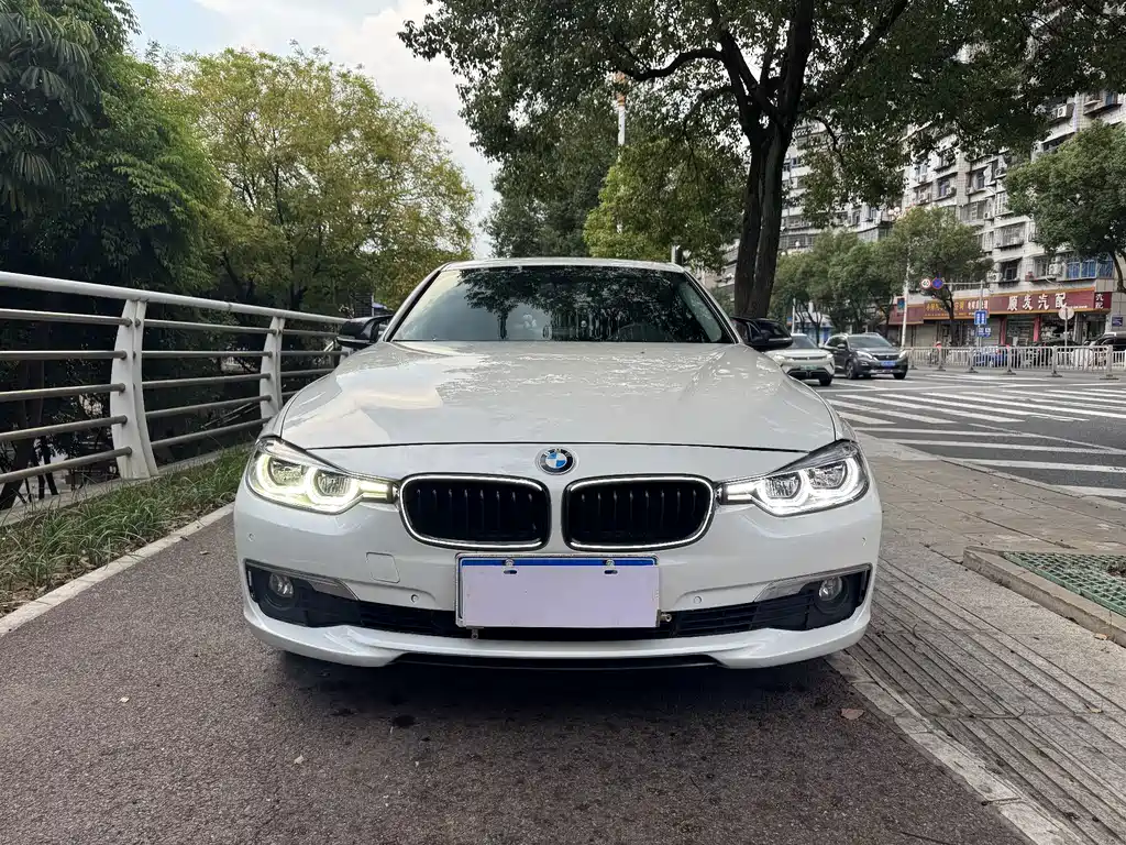 BMW 3 Series — миниатюра 2